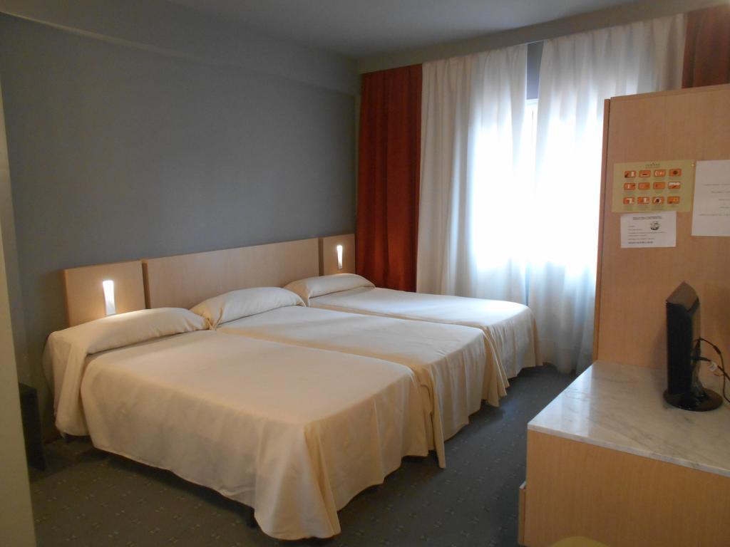 Hotel Montgo Dénia Extérieur photo
